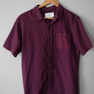 MODERN AMUSEMENT (M) MAROON SHORT SLEEVE BTN DOWN